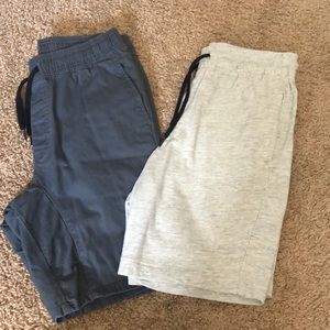 Bundle of men’s shorts-size small
